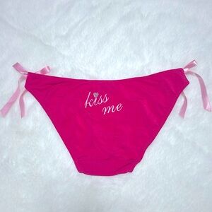 💕 NEW Vintage Victorias Secret Kiss Me Panties💕